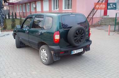 Внедорожник / Кроссовер Chevrolet Niva 2005 в Ровно