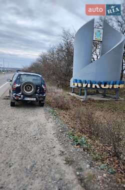 Внедорожник / Кроссовер Chevrolet Niva 2005 в 