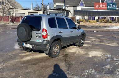 Позашляховик / Кросовер Chevrolet Niva 2011 в Козелеці