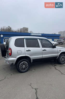 Внедорожник / Кроссовер Chevrolet Niva 2006 в Киеве