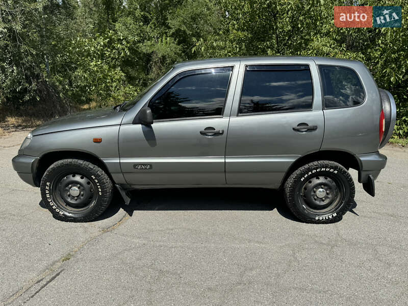 Позашляховик / Кросовер Chevrolet Niva 2004 в Кривому Розі