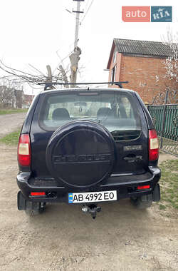 Позашляховик / Кросовер Chevrolet Niva 2005 в 