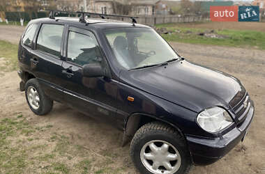 Позашляховик / Кросовер Chevrolet Niva 2005 в 