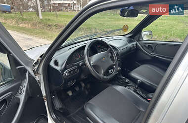 Внедорожник / Кроссовер Chevrolet Niva 2007 в 