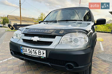 Внедорожник / Кроссовер Chevrolet Niva 2017 в 