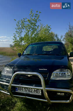 Внедорожник / Кроссовер Chevrolet Niva 2005 в Кривом Роге