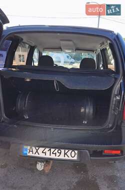 Позашляховик / Кросовер Chevrolet Niva 2010 в 
