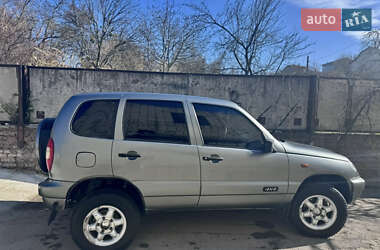 Позашляховик / Кросовер Chevrolet Niva 2006 в Каневі
