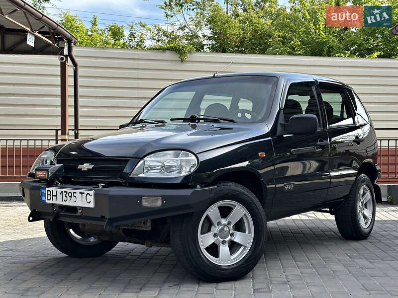Внедорожник / Кроссовер Chevrolet Niva 2008 в 