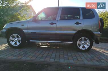 Внедорожник / Кроссовер Chevrolet Niva 2008 в 