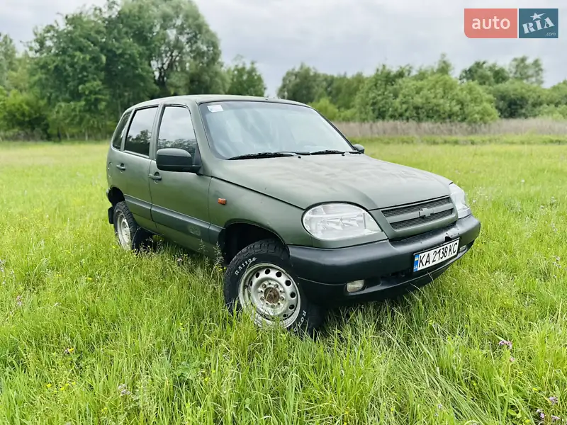 Chevrolet Niva 2005