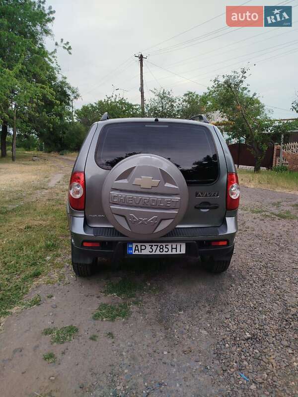 Внедорожник / Кроссовер Chevrolet Niva 2011 в Кривом Роге