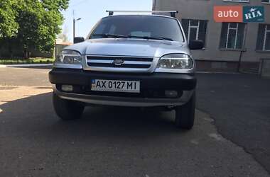 Внедорожник / Кроссовер Chevrolet Niva 2005 в Харькове