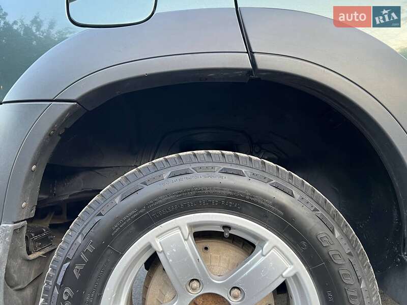 Позашляховик / Кросовер Chevrolet Niva 2019 в Дніпрі