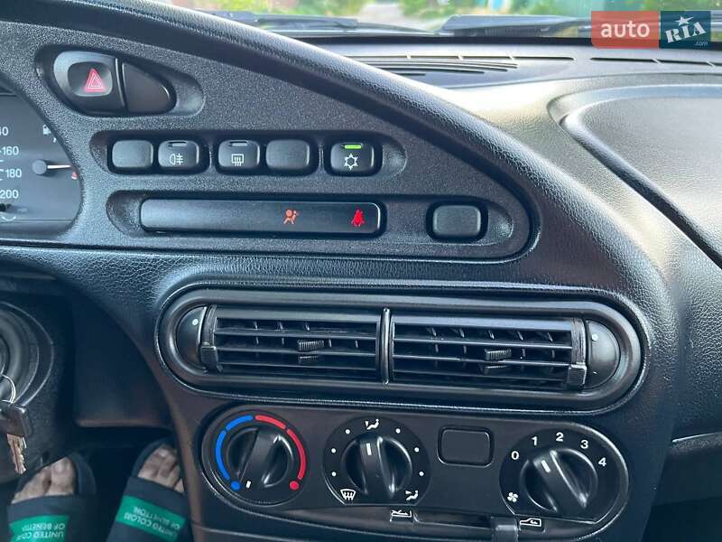 Позашляховик / Кросовер Chevrolet Niva 2019 в Дніпрі