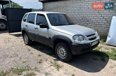 Внедорожник / Кроссовер Chevrolet Niva 2009 в Глобине