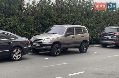 Внедорожник / Кроссовер Chevrolet Niva 2008 в Киеве