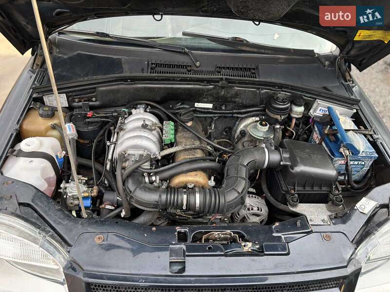 Внедорожник / Кроссовер Chevrolet Niva 2007 в Тростянце фото 2 Внедорожник / Кроссовер Chevrolet Niva 2007 в Тростянце