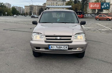 Внедорожник / Кроссовер Chevrolet Niva 2005 в Харькове