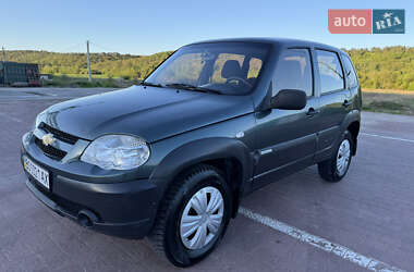 Позашляховик / Кросовер Chevrolet Niva 2012 в Тернополі