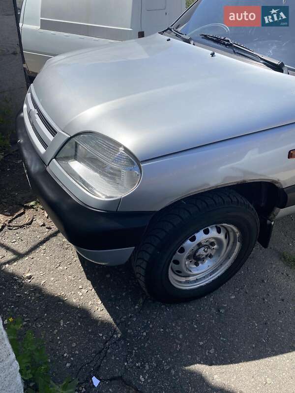 Позашляховик / Кросовер Chevrolet Niva 2006 в Харкові