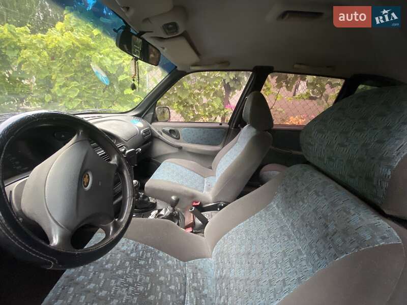 Внедорожник / Кроссовер Chevrolet Niva 2004 в Броварах фото 5 Внедорожник / Кроссовер Chevrolet Niva 2004 в Броварах