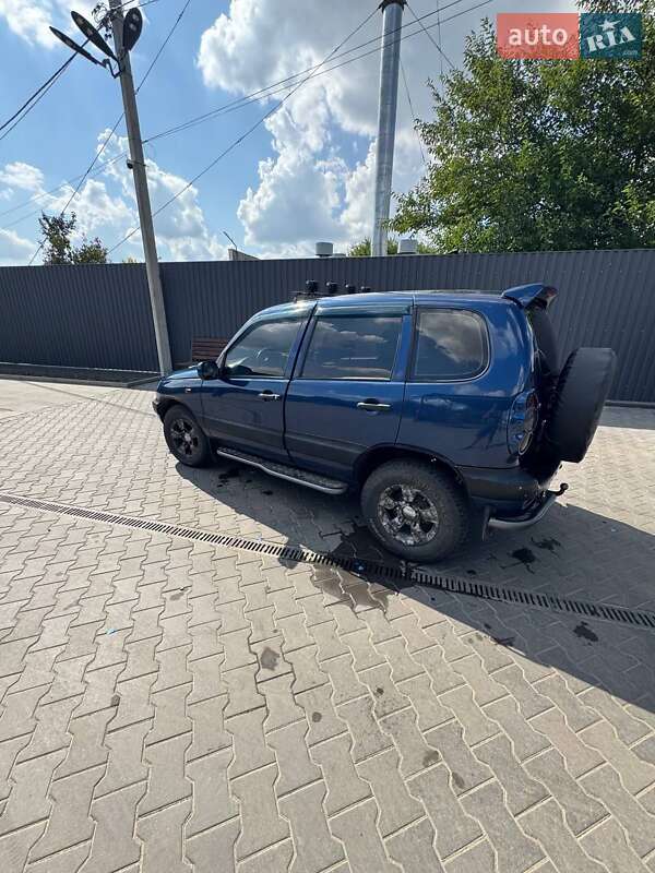 Позашляховик / Кросовер Chevrolet Niva 2008 в Котельві