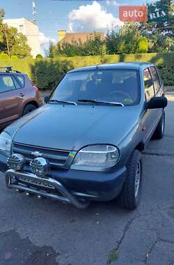 Внедорожник / Кроссовер Chevrolet Niva 2005 в Ужгороде