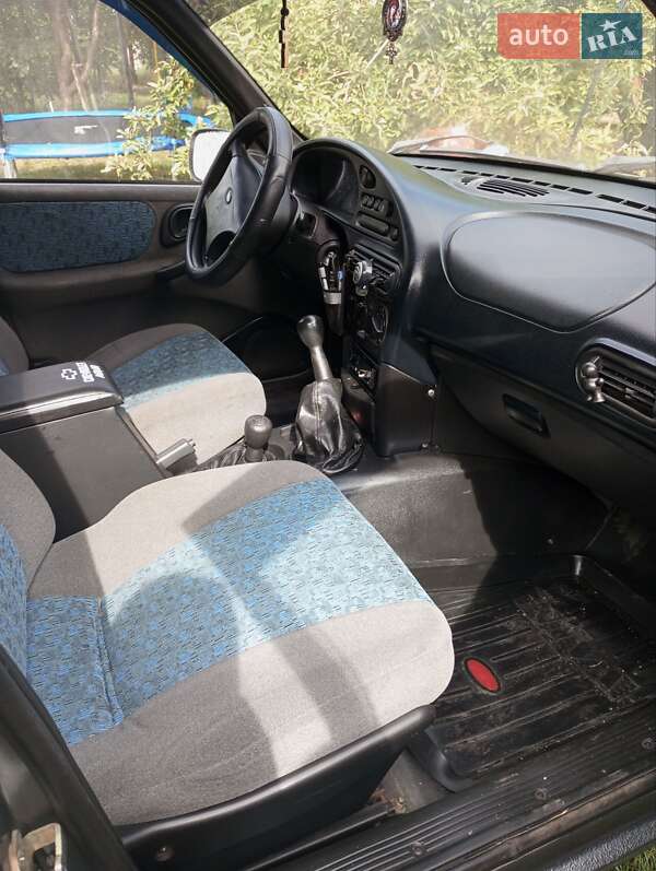 Внедорожник / Кроссовер Chevrolet Niva 2004 в Переяславе