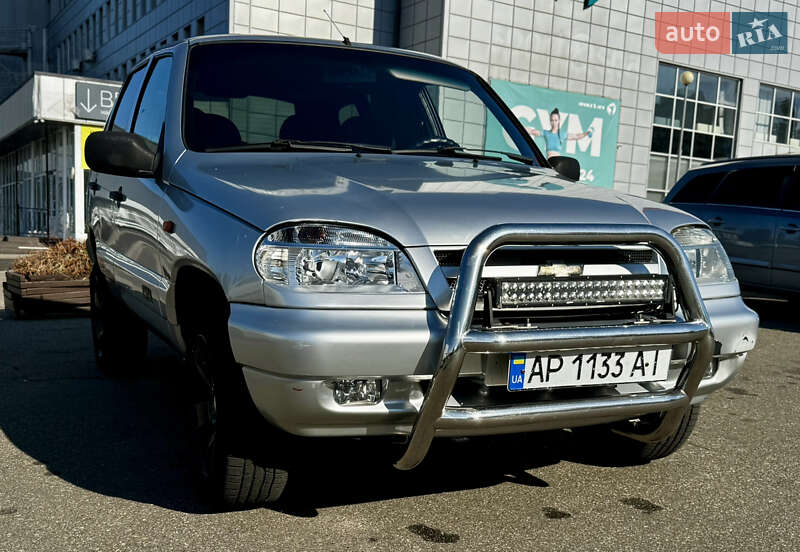 Внедорожник / Кроссовер Chevrolet Niva 2008 в 