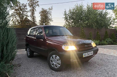 Внедорожник / Кроссовер Chevrolet Niva 2005 в Харькове