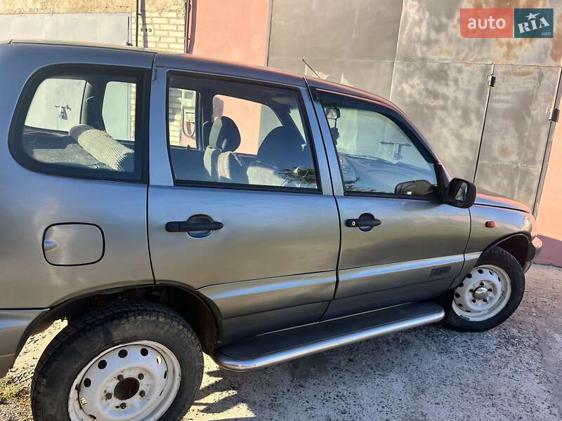Позашляховик / Кросовер Chevrolet Niva 2006 в Хмельницькому