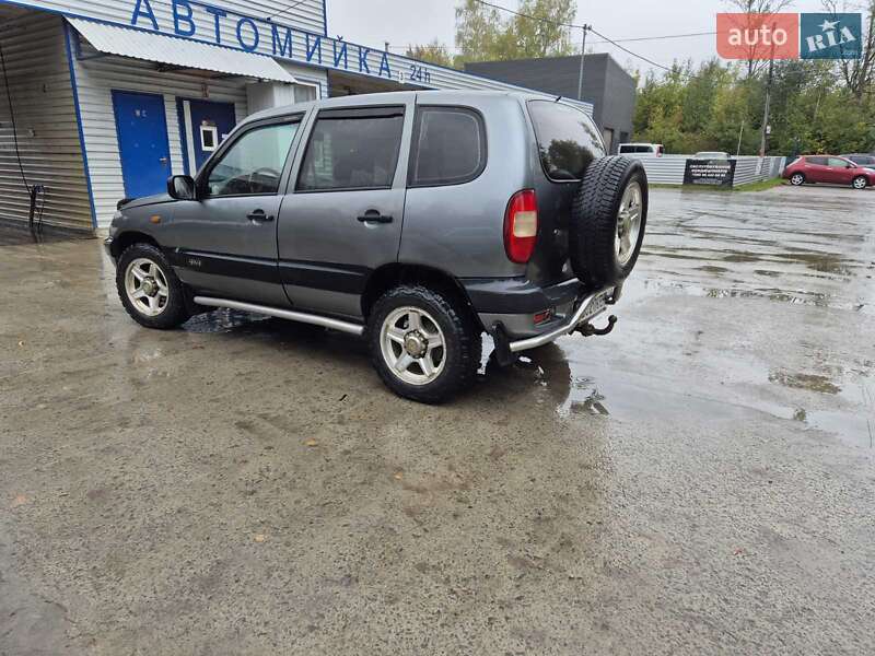 Позашляховик / Кросовер Chevrolet Niva 2007 в Бориславі