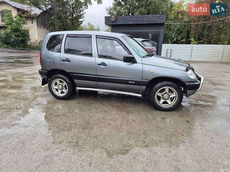 Позашляховик / Кросовер Chevrolet Niva 2007 в Бориславі