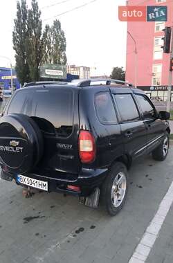 Внедорожник / Кроссовер Chevrolet Niva 2007 в 