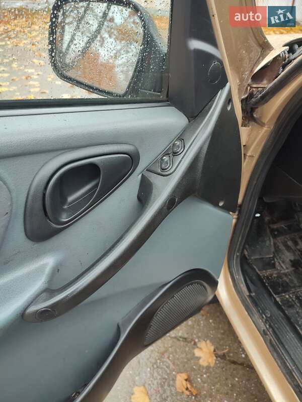 Внедорожник / Кроссовер Chevrolet Niva 2004 в Южноукраинске фото 10 Внедорожник / Кроссовер Chevrolet Niva 2004 в Южноукраинске