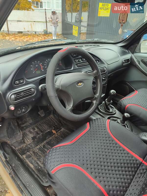 Внедорожник / Кроссовер Chevrolet Niva 2004 в Южноукраинске фото 11 Внедорожник / Кроссовер Chevrolet Niva 2004 в Южноукраинске
