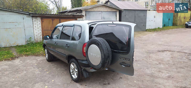 Позашляховик / Кросовер Chevrolet Niva 2006 в Кролевці