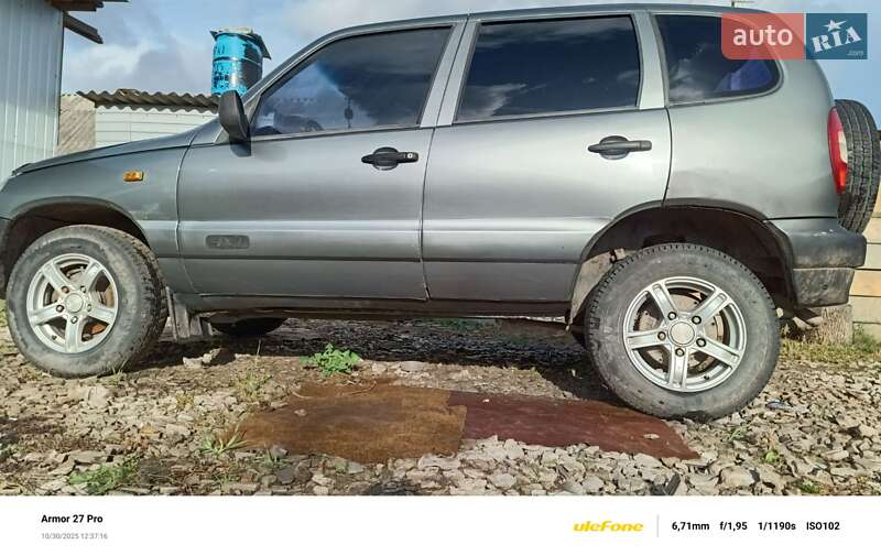 Позашляховик / Кросовер Chevrolet Niva 2004 в Миргороді