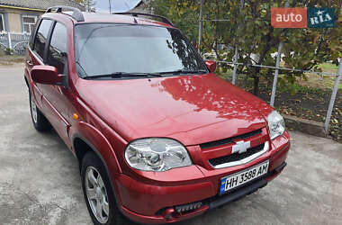 Позашляховик / Кросовер Chevrolet Niva 2010 в Подільську