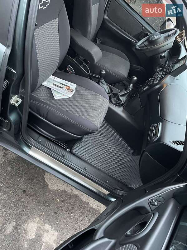 Позашляховик / Кросовер Chevrolet Niva 2020 в Благовіщенську