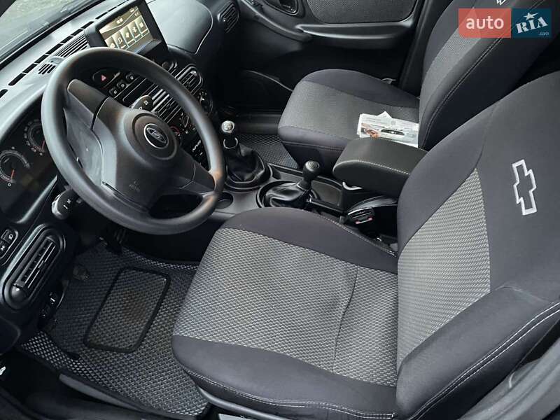 Позашляховик / Кросовер Chevrolet Niva 2020 в Благовіщенську