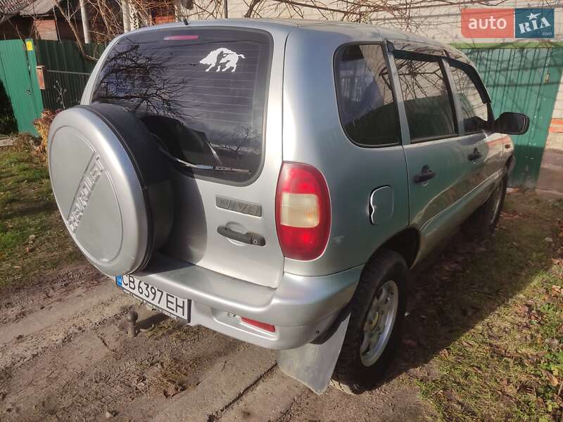 Внедорожник / Кроссовер Chevrolet Niva 2005 в Корюковке фото 3 Внедорожник / Кроссовер Chevrolet Niva 2005 в Корюковке