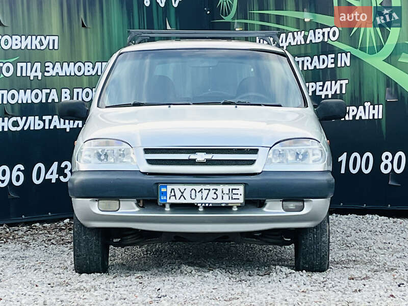 Внедорожник / Кроссовер Chevrolet Niva 2006 в Харькове