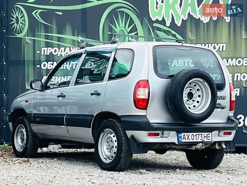 Внедорожник / Кроссовер Chevrolet Niva 2006 в Харькове