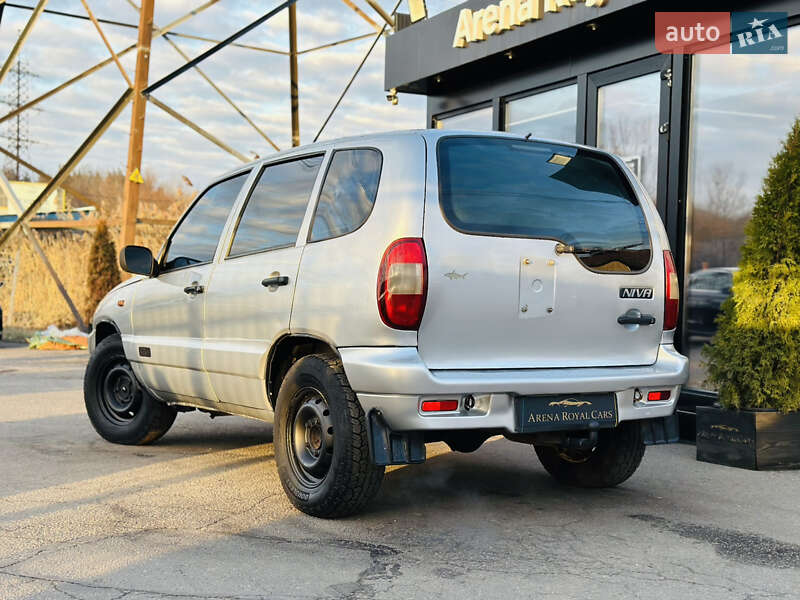Внедорожник / Кроссовер Chevrolet Niva 2008 в Харькове