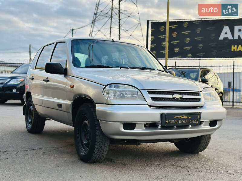 Внедорожник / Кроссовер Chevrolet Niva 2008 в Харькове