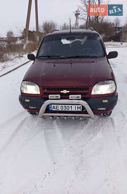 Позашляховик / Кросовер Chevrolet Niva 2004 в Солоному