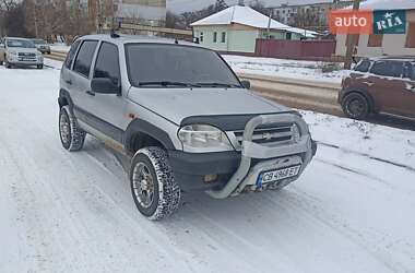 Позашляховик / Кросовер Chevrolet Niva 2004 в Прилуках