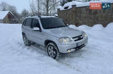 Внедорожник / Кроссовер Chevrolet Niva 2012 в Тернополе